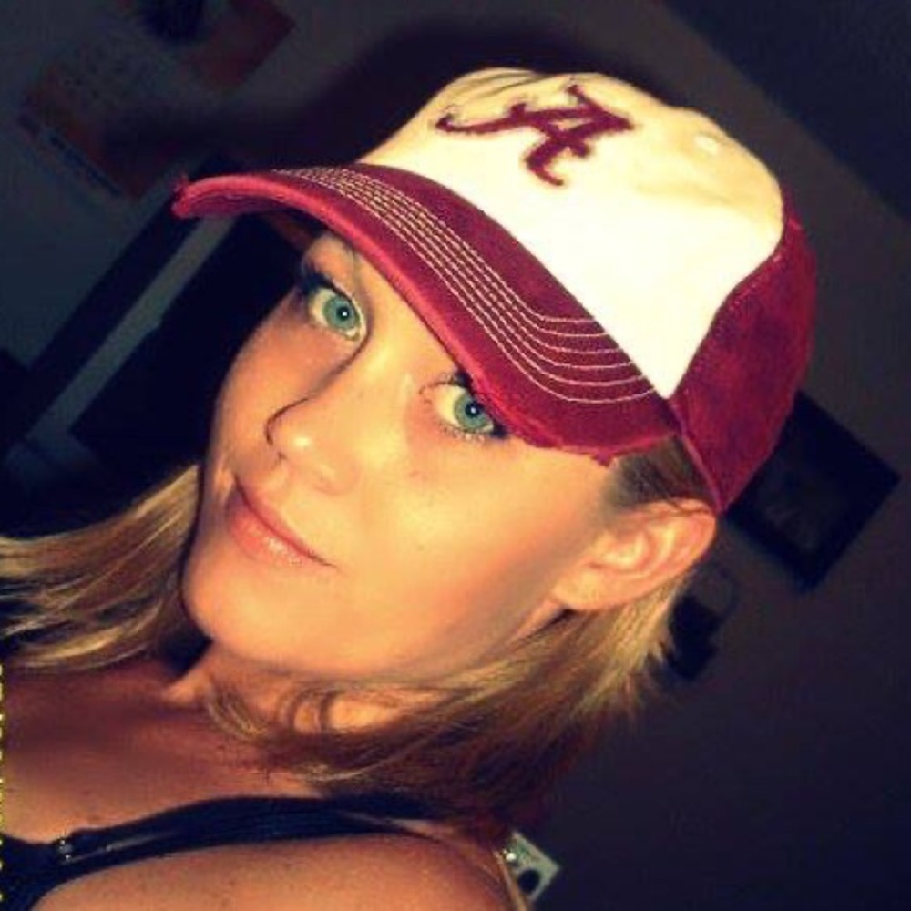 NWOT Women’s Alabama Crimson Tide Distressed hat